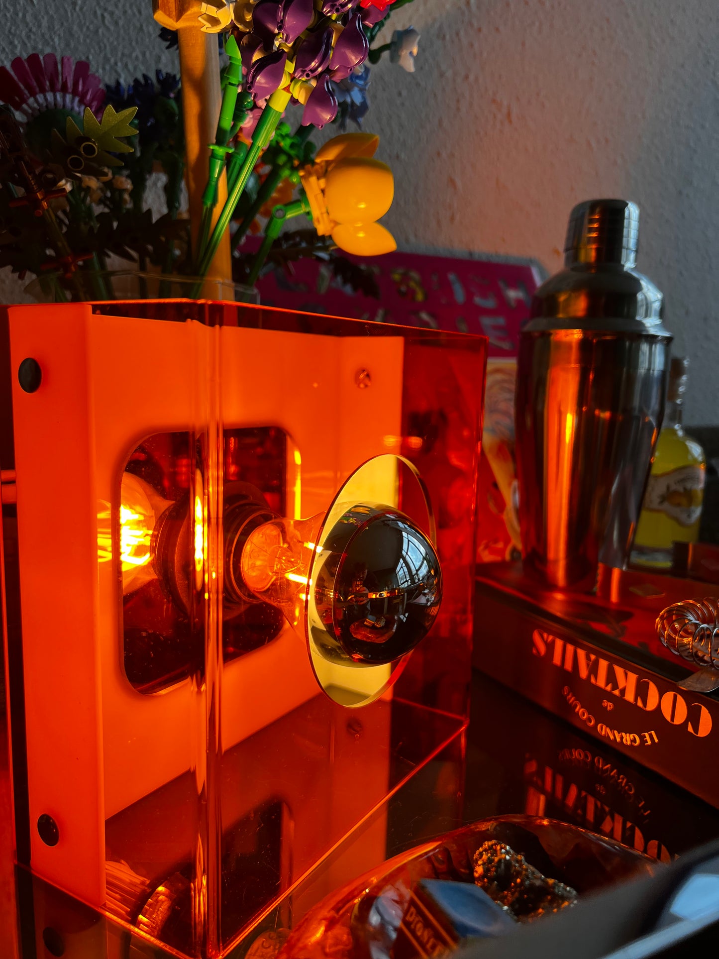 Lampe cube design Space Age – Édition limitée (5 pièces).